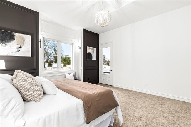 Building Photo - 7158 Sawgrass Dr