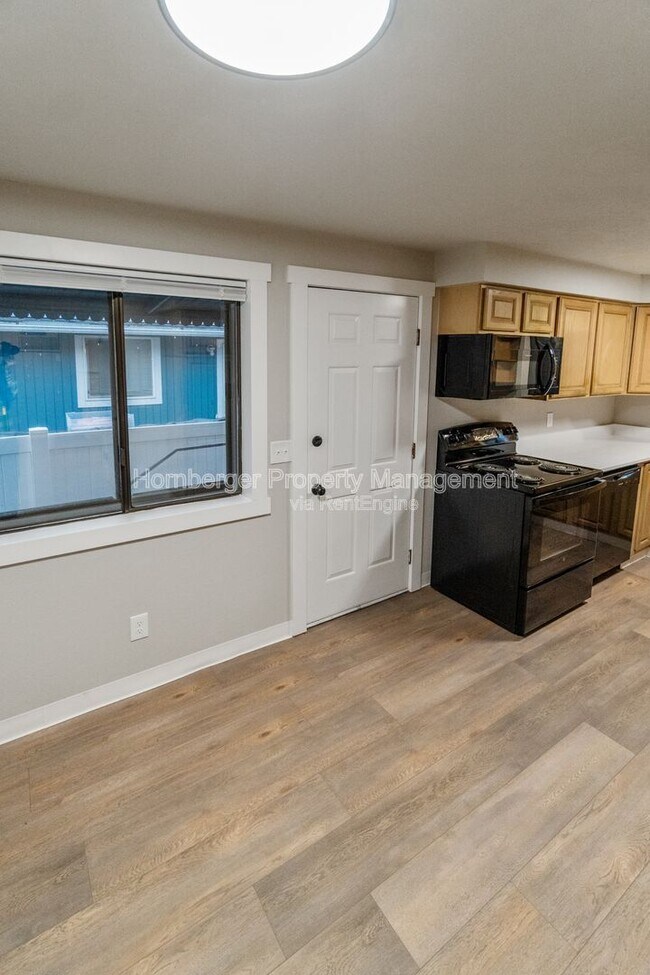 Building Photo - 508 E Rich Ave