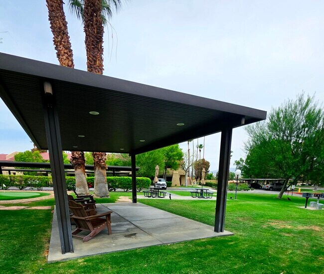 Building Photo - 680 N Ashurst Ct