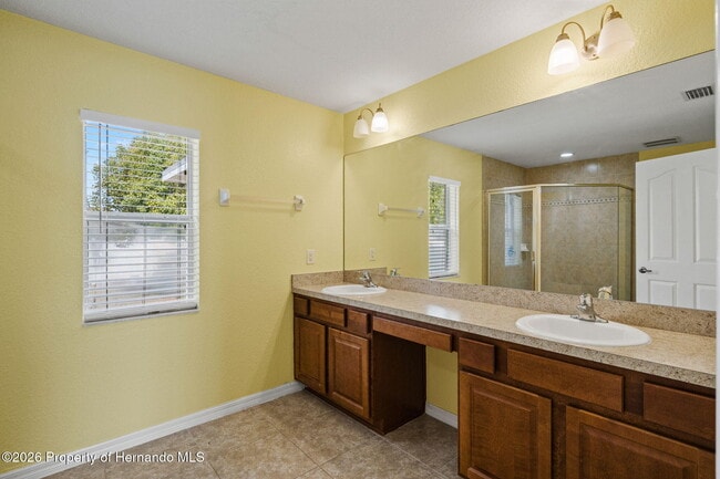 Building Photo - 5363 Pierpoint Ave