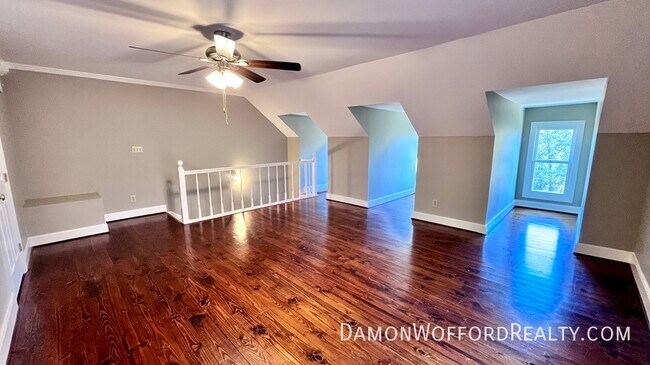 Building Photo - 1707 Pine St