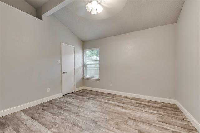 Building Photo - 1002 Canary Ln