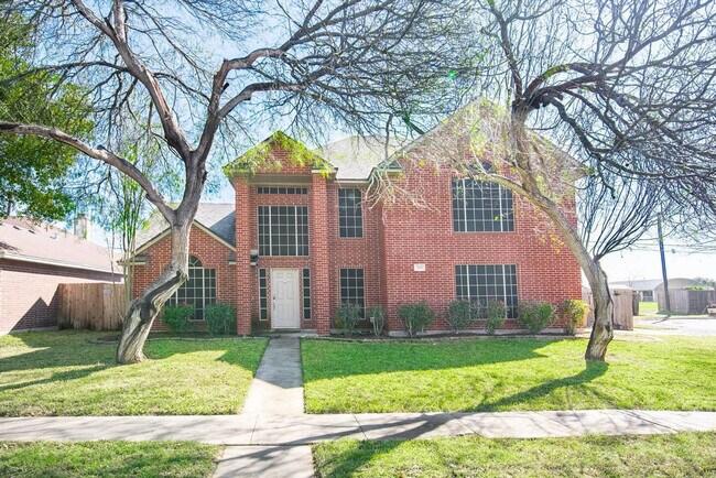 Building Photo - 7418 Lake Livingston Dr