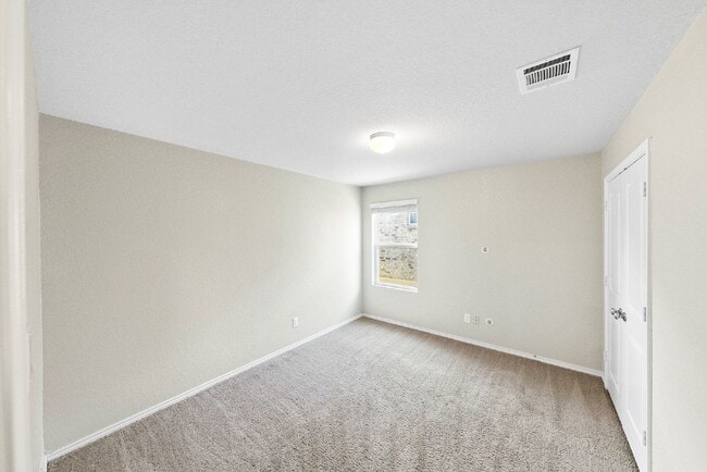 Building Photo - 3-Bed, 2-Bath Sanctuary Where Comfort Meets Charm