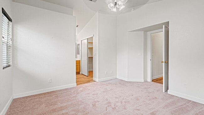 Building Photo - Charming 3 bedroom home in Pheasant Run