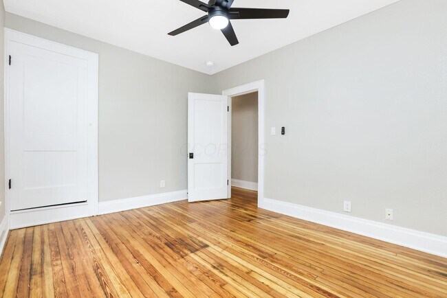 Building Photo - 412 E Oakland Ave