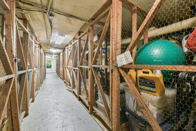 Building Photo - 90 Kilsyth Rd