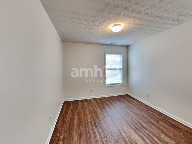 Building Photo - 127 Oleander Way