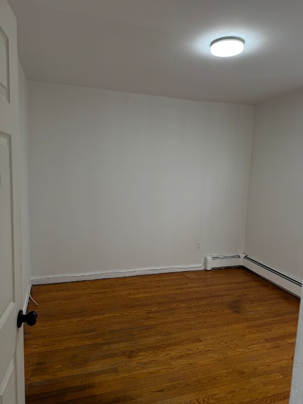 Building Photo - 10 Maolis Ave
