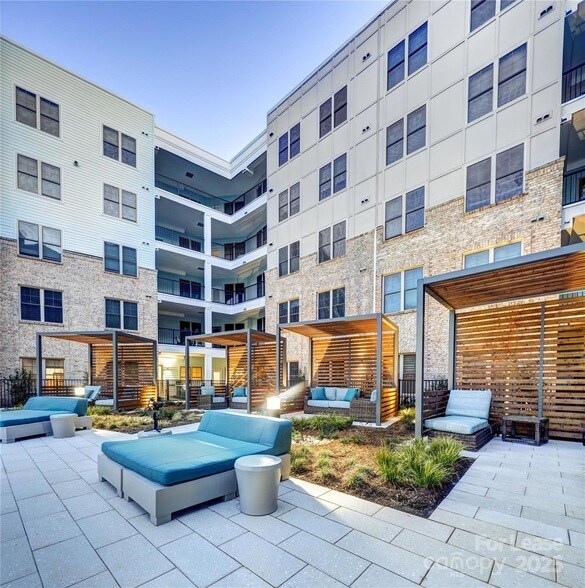 Building Photo - 8501 University Executive Park Dr