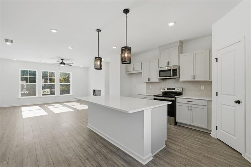 Building Photo - 6137 Wayburn St