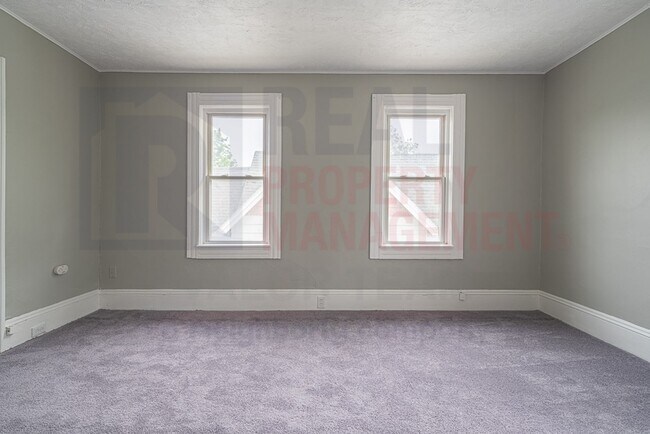 Building Photo - 1079 E 68th St