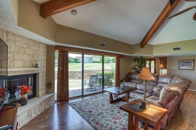 Building Photo - 1406 Broken Hills Dr