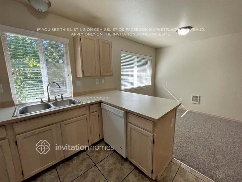 Building Photo - 20514 La Paloma Dr E