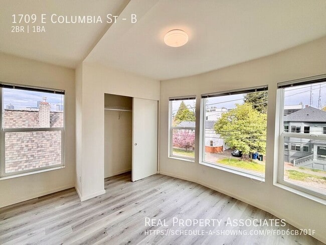 Building Photo - 1709 E Columbia St