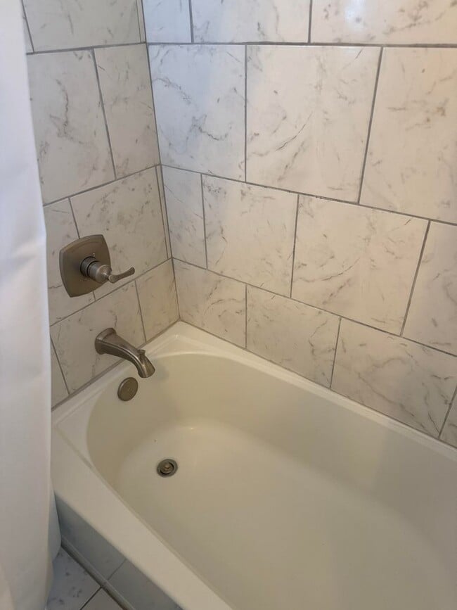 Building Photo - Private 1 bedroom home with pool and hot tub