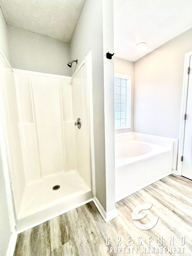 Building Photo - Located 20 minutes from Ft. Bragg! 3 Bed, 2 Bath - READY FOR MOVE IN TODAY!