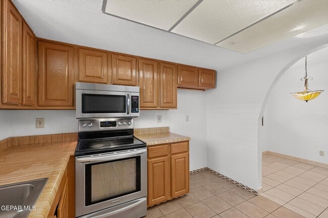 Building Photo - 4536 R L Shoemaker Dr