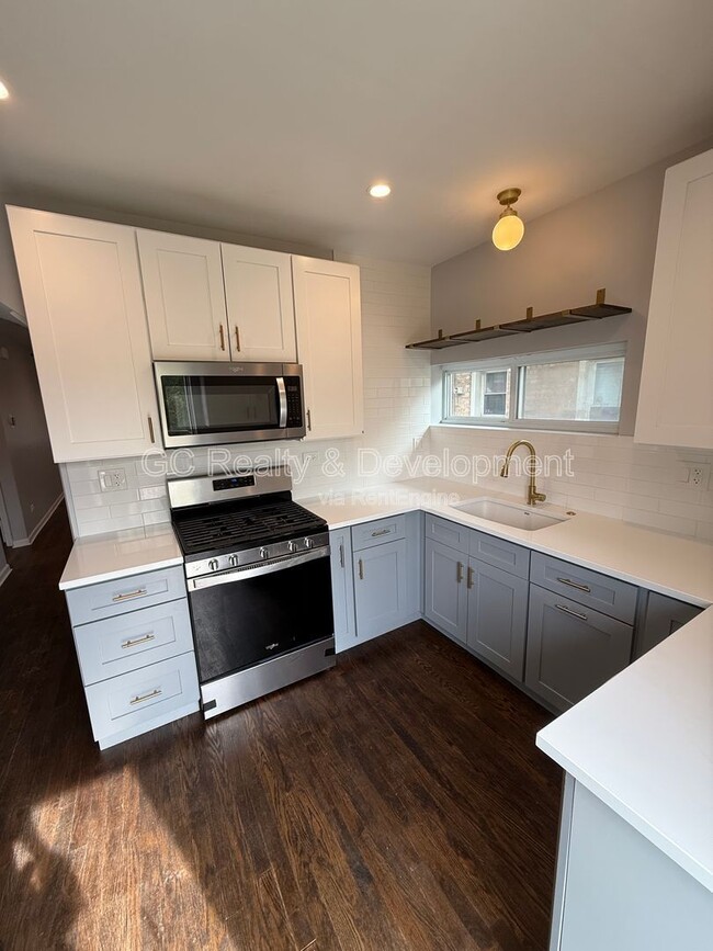 Building Photo - 2036 S 1st Ave