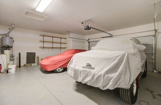 Building Photo - 4120 E Donato Dr