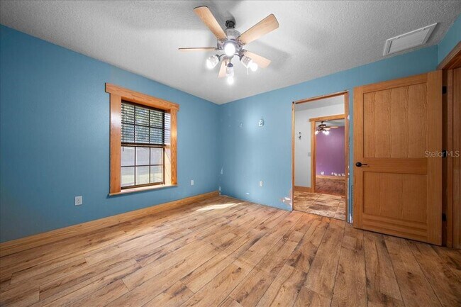 Building Photo - 3135 NE 49th St