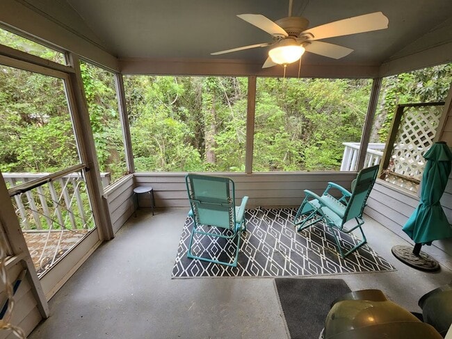 Building Photo - Great Location! North East Tallahassee