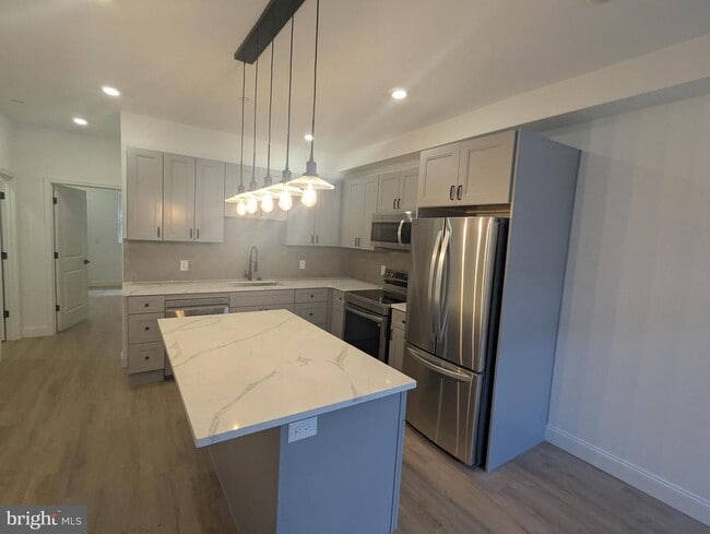 Building Photo - 2050 Fairmount Ave