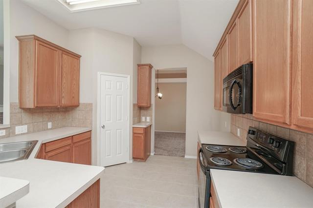Building Photo - 1044 Southfork Dr