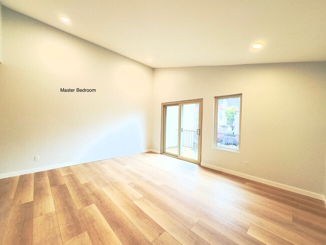 Building Photo - FULLY REMODELED: Spacious 3 bedroom condo in San Marcos With AC