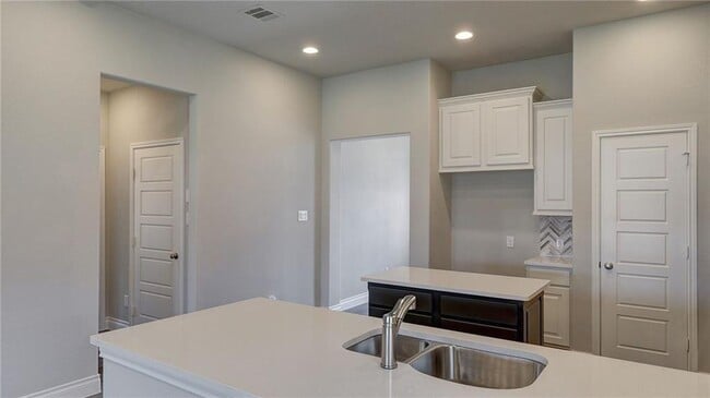 Building Photo - 531 Field Corn Ln