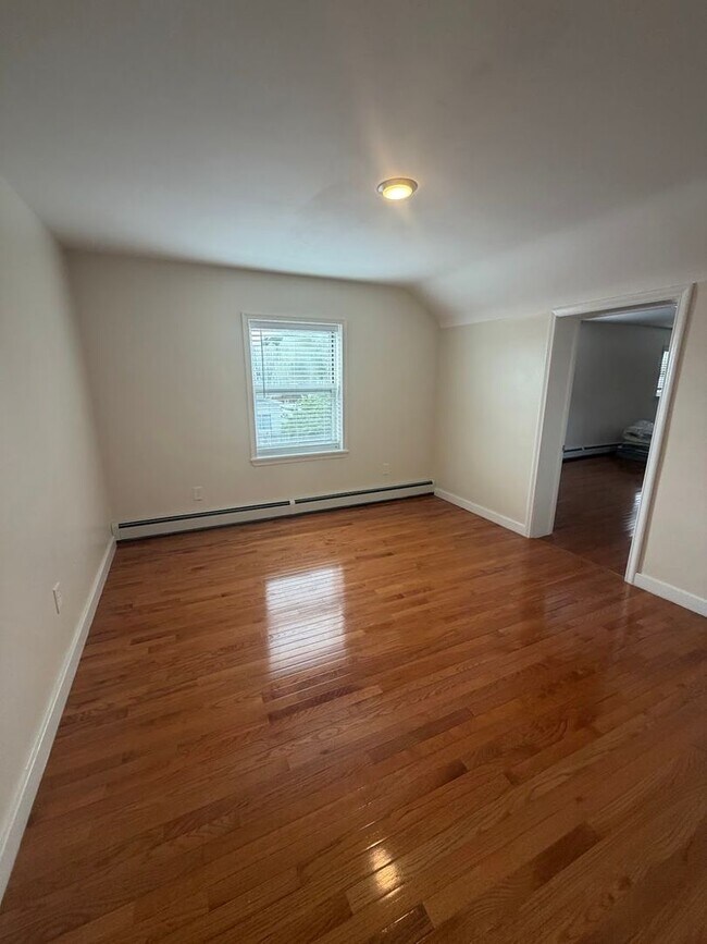 Building Photo - 4 Bedroom Single Family Home for Rent