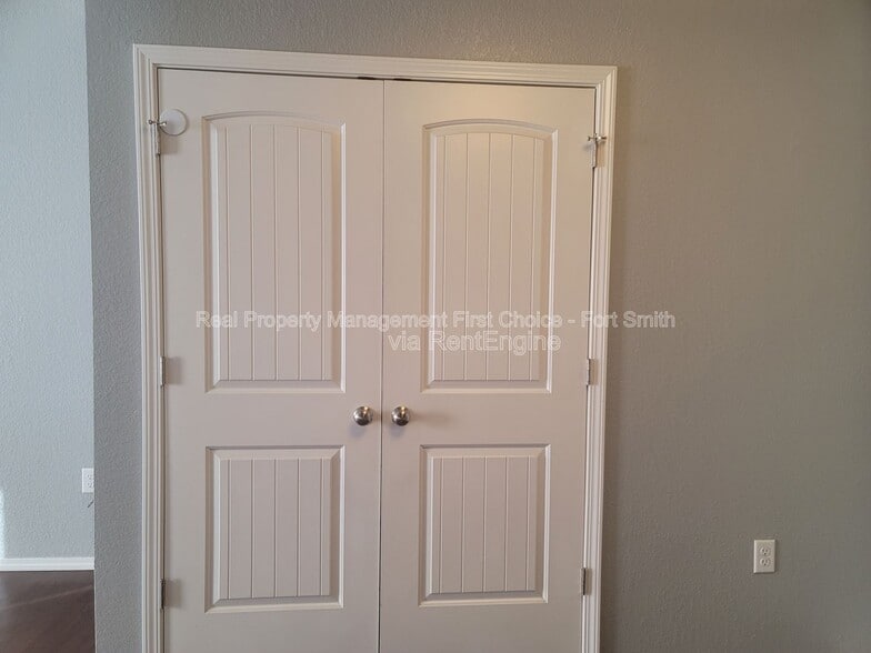 Building Photo - 2021 Ingalls Ln