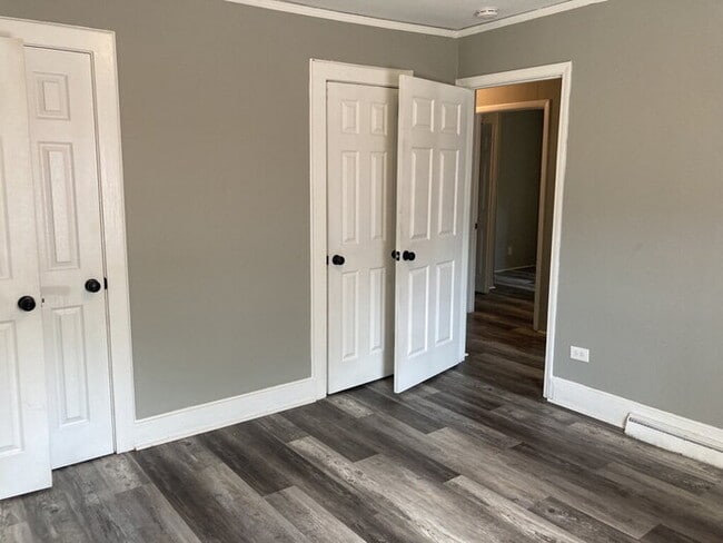 Building Photo - 125 Mallard St