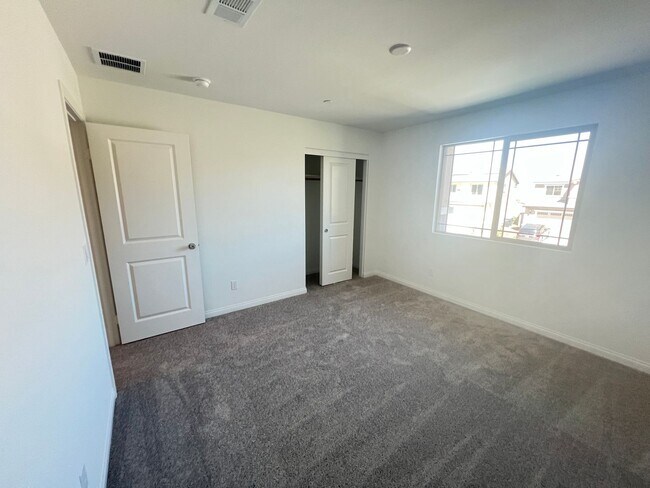 Building Photo - 21469 Thomas Ct