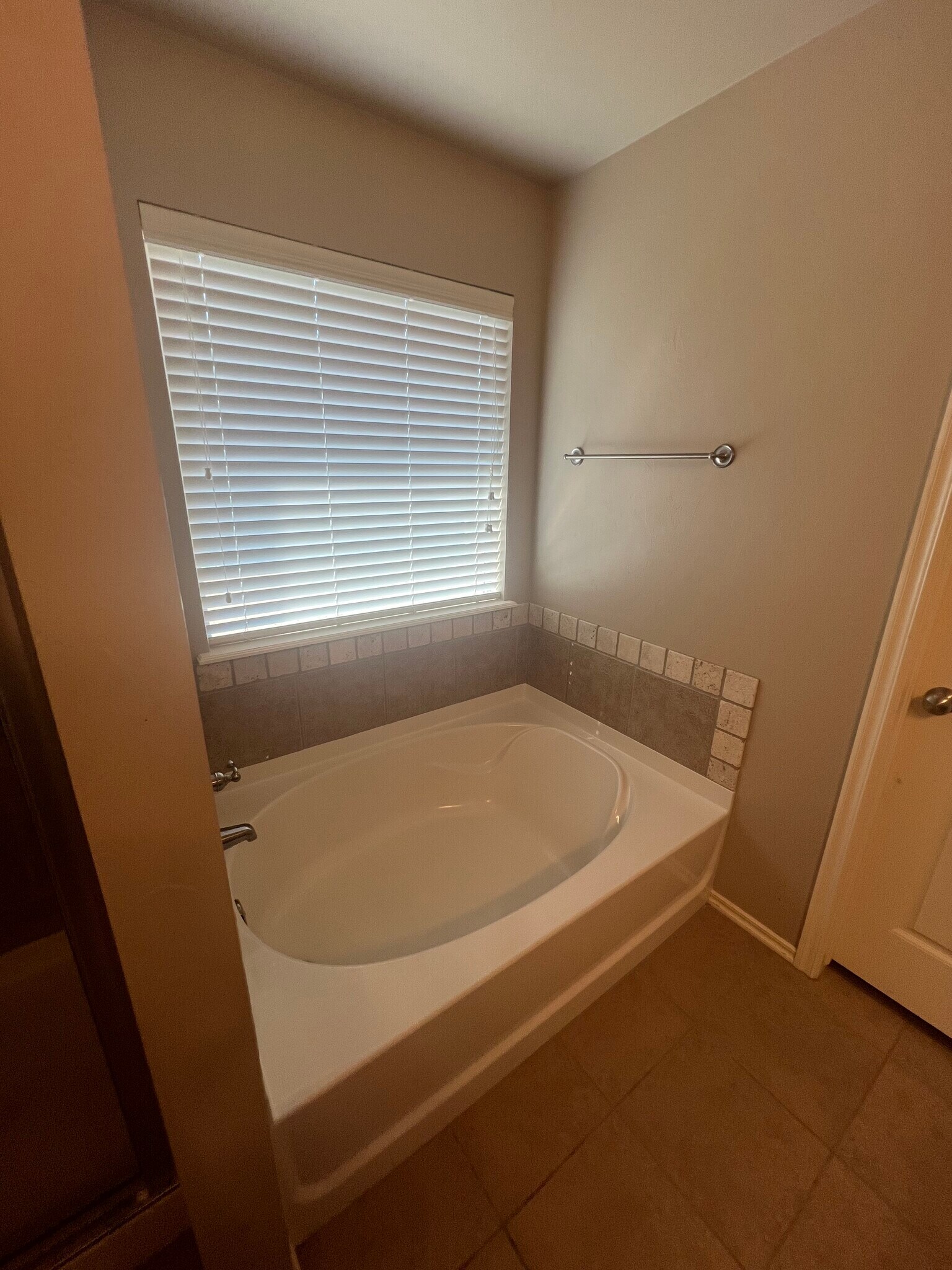Building Photo - 18509 Agua Dr