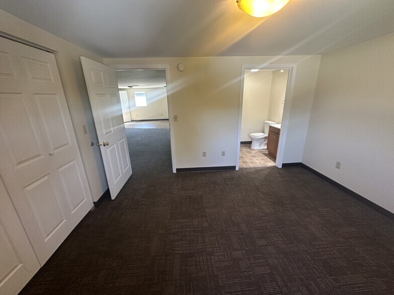 Building Photo - 2540 US-202