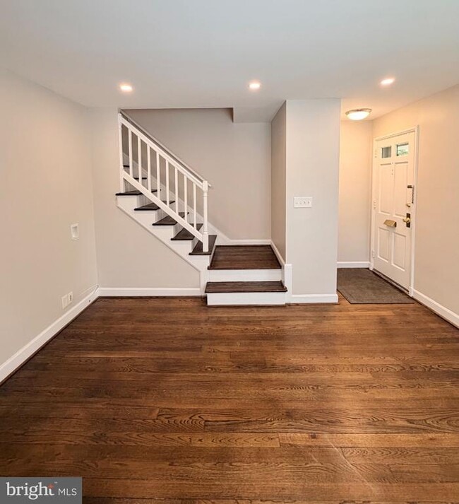 Building Photo - 4800 S 28th St