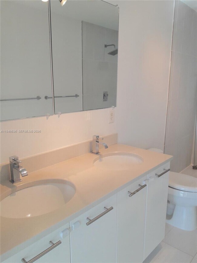 Building Photo - 3250 NE 1st Ave