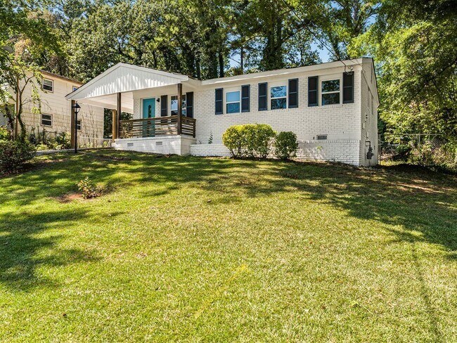 Building Photo - 6371 Westbury Rd