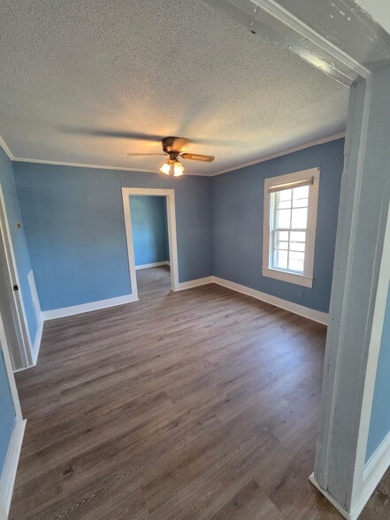 Common area - 545 Salley St