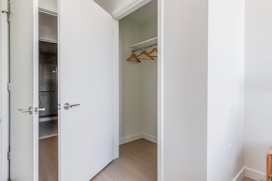 Building Photo - 370 Harrison Ave