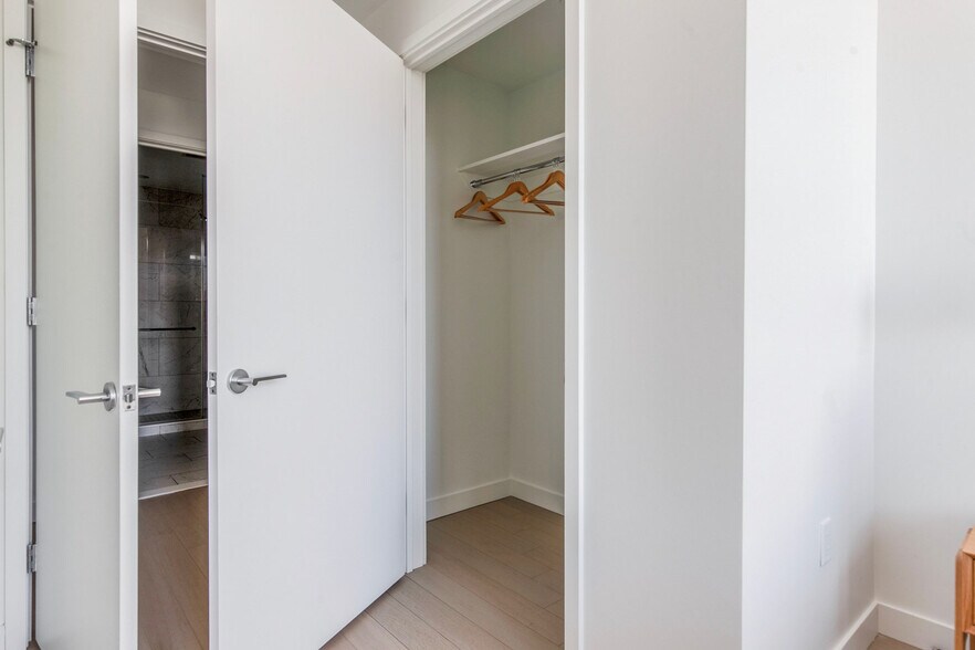 Building Photo - 390 Harrison Ave