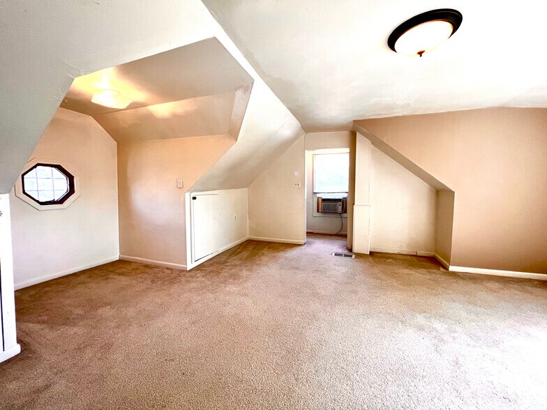 Building Photo - 7736 29th Ave