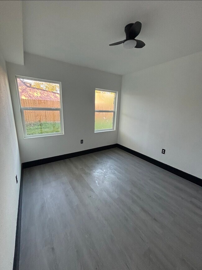 Building Photo - 7213 Moline St