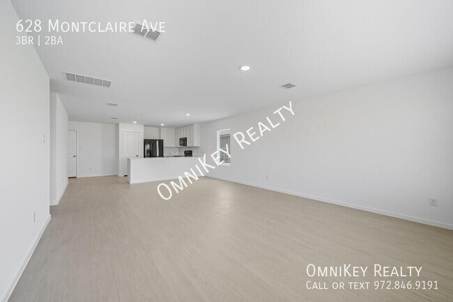 Building Photo - 628 Montclair Ave