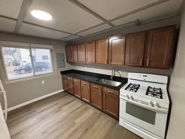 Building Photo - 31807 Tuscola Ct