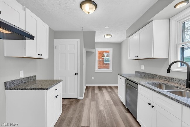 Building Photo - 16210 Judson Dr