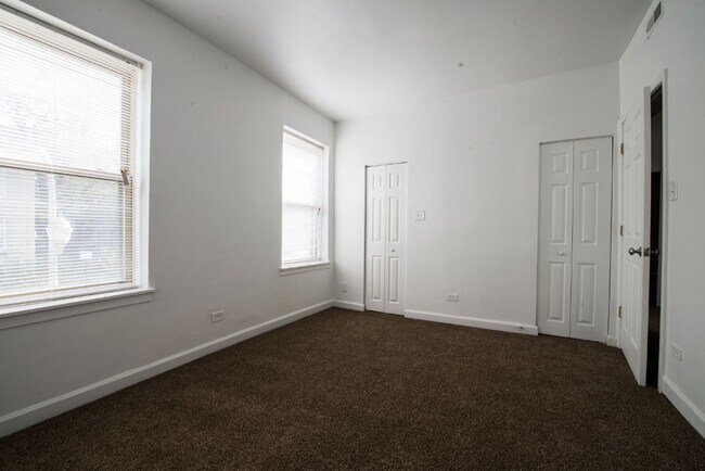 Building Photo - 1236 S Lawndale