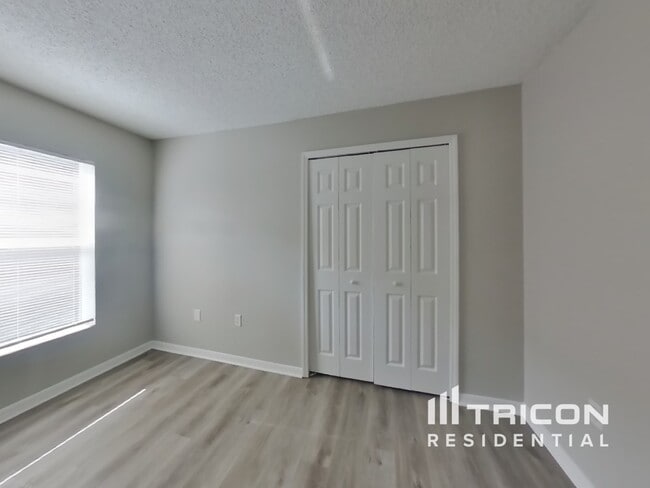 Building Photo - 30320 Birdhouse Dr