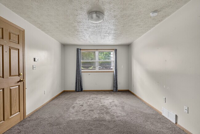 Building Photo - Park View Manor